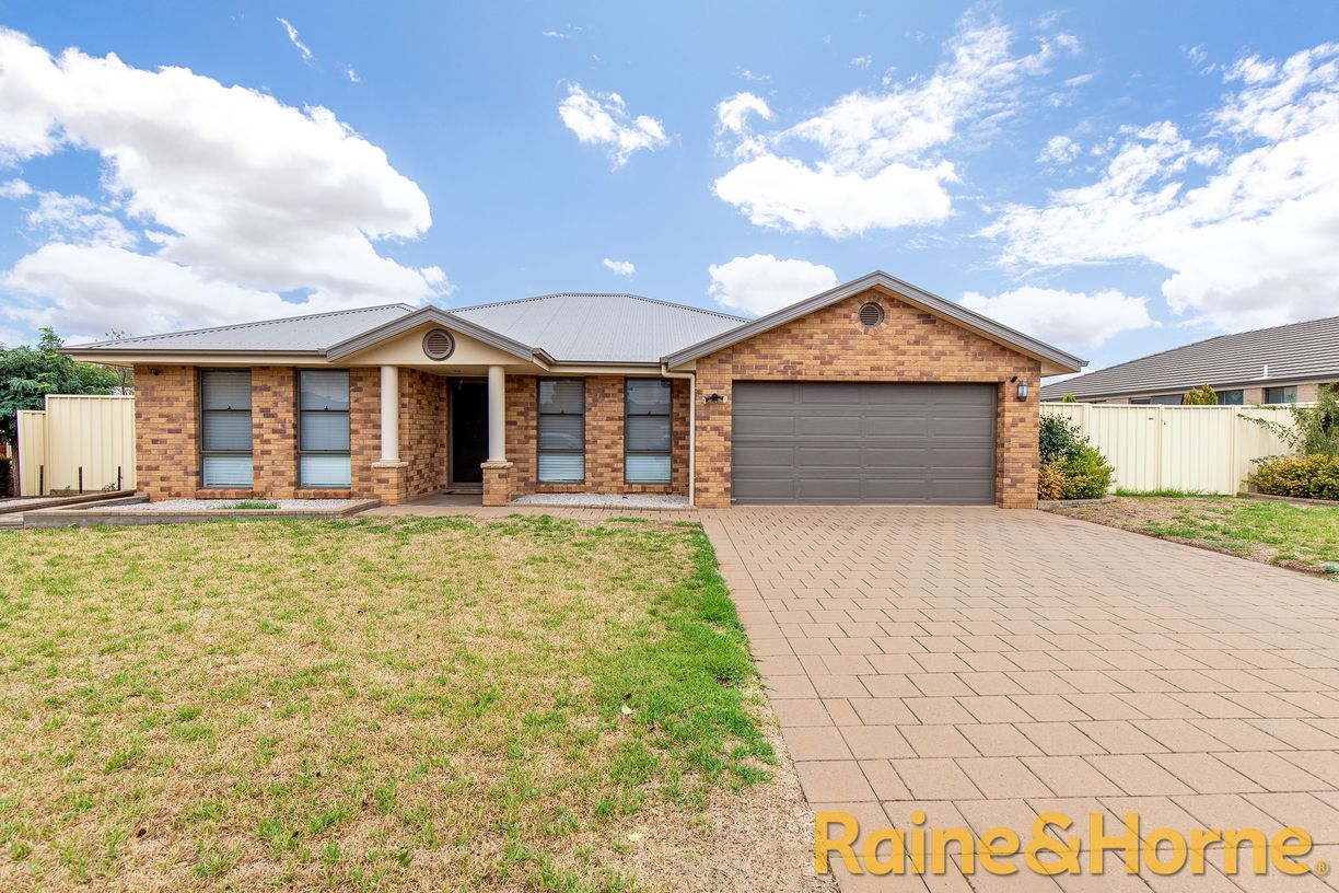 17 Sunvale Avenue, Dubbo, NSW 2830 Raine & Horne Dubbo