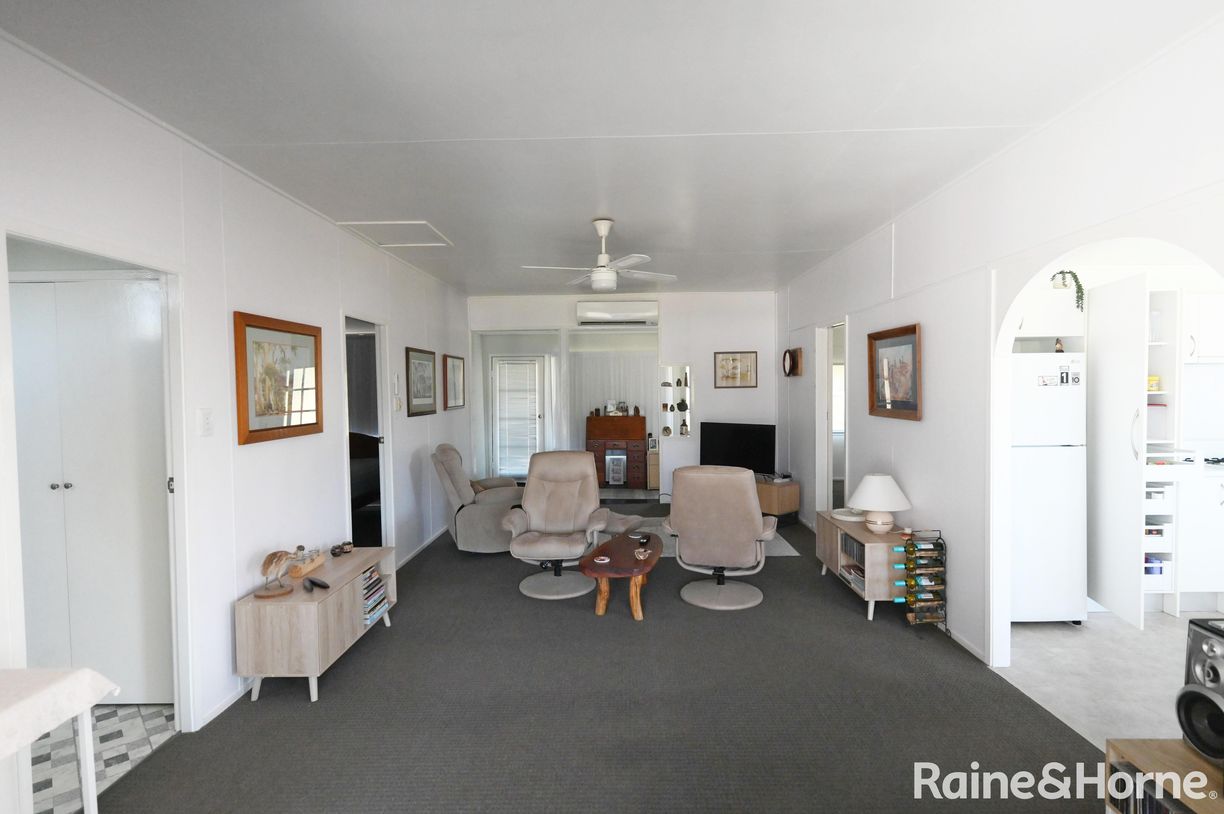 27 Pine Street, Killarney, QLD 4373