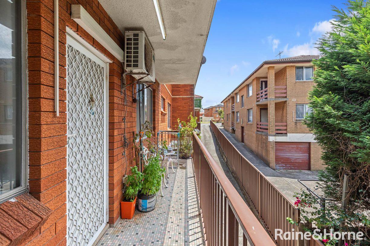 10/74 Phillip Street, Roselands, NSW 2196